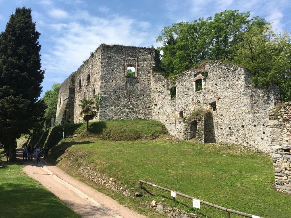 La Casa Nel Parco Vila Arona Exterior foto